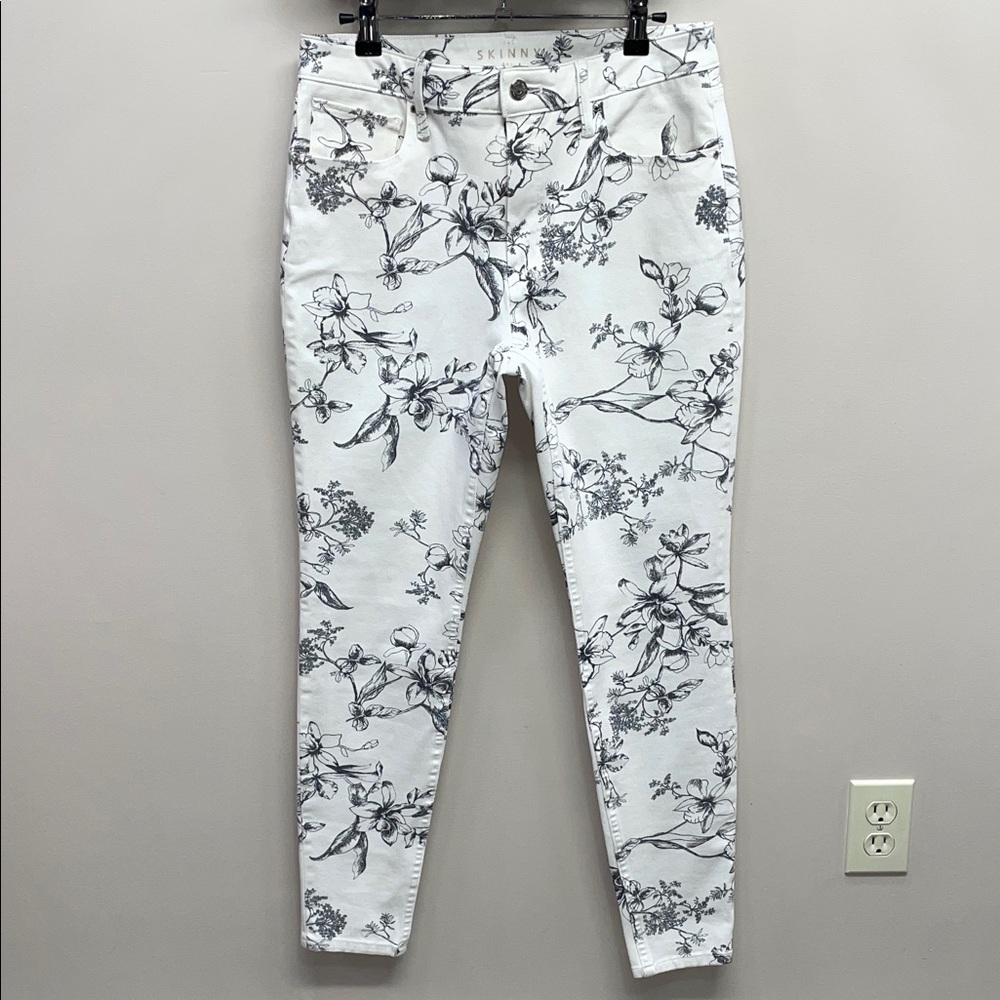 NWOT White House Black Market The Skinny Ankle Jacquelyn Floral Sculpt Fit 8